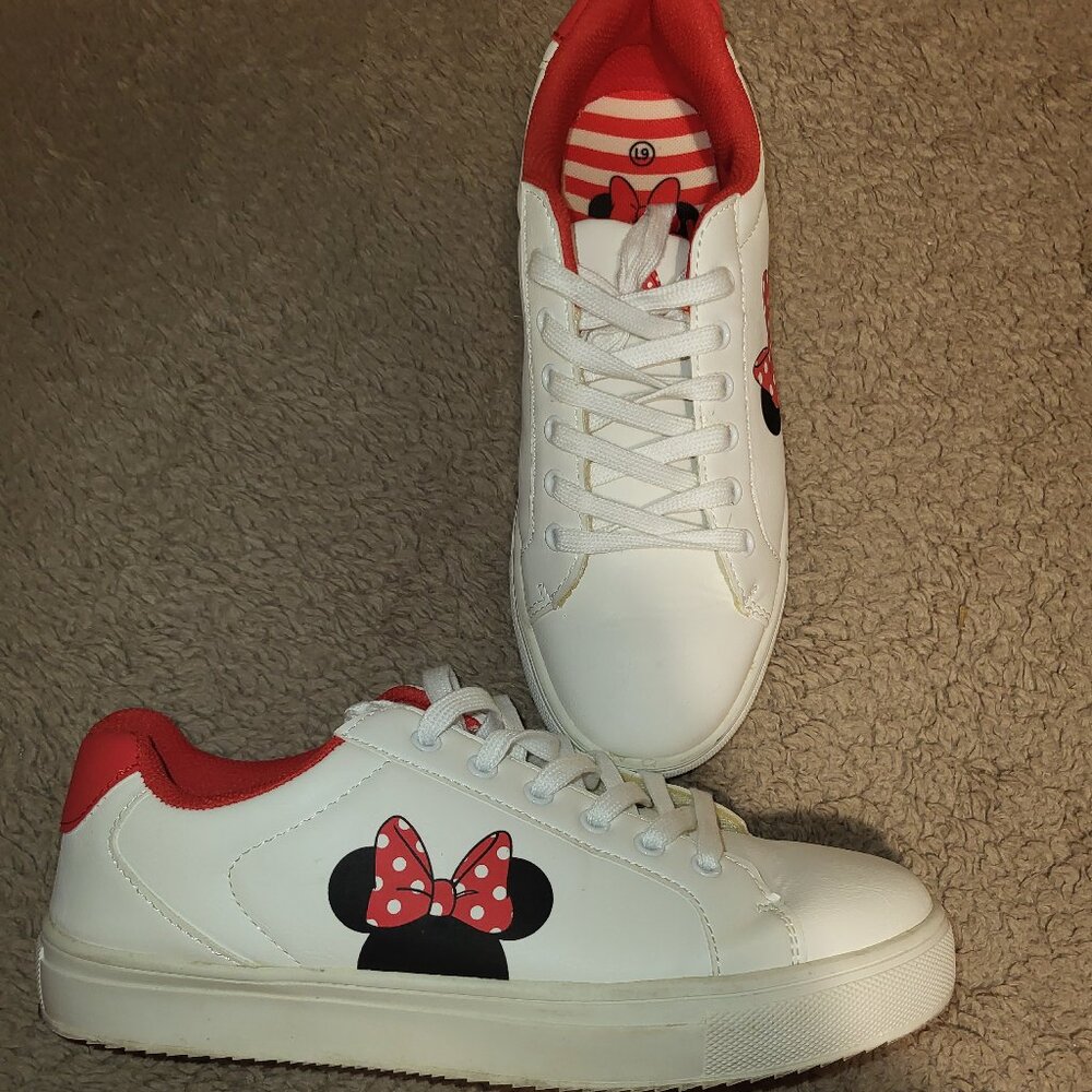 Ladies Minnie Mouse Sneakers Red/White Size 9 Great Condition